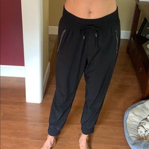 Black athleta Camden jogger